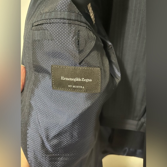 Harry Rosen / Ermenegildo Zegro formal Wear - Picture 3 of 7